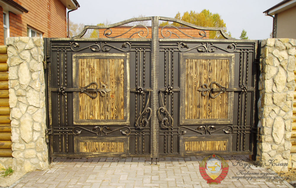  ворота с состаренным деревом