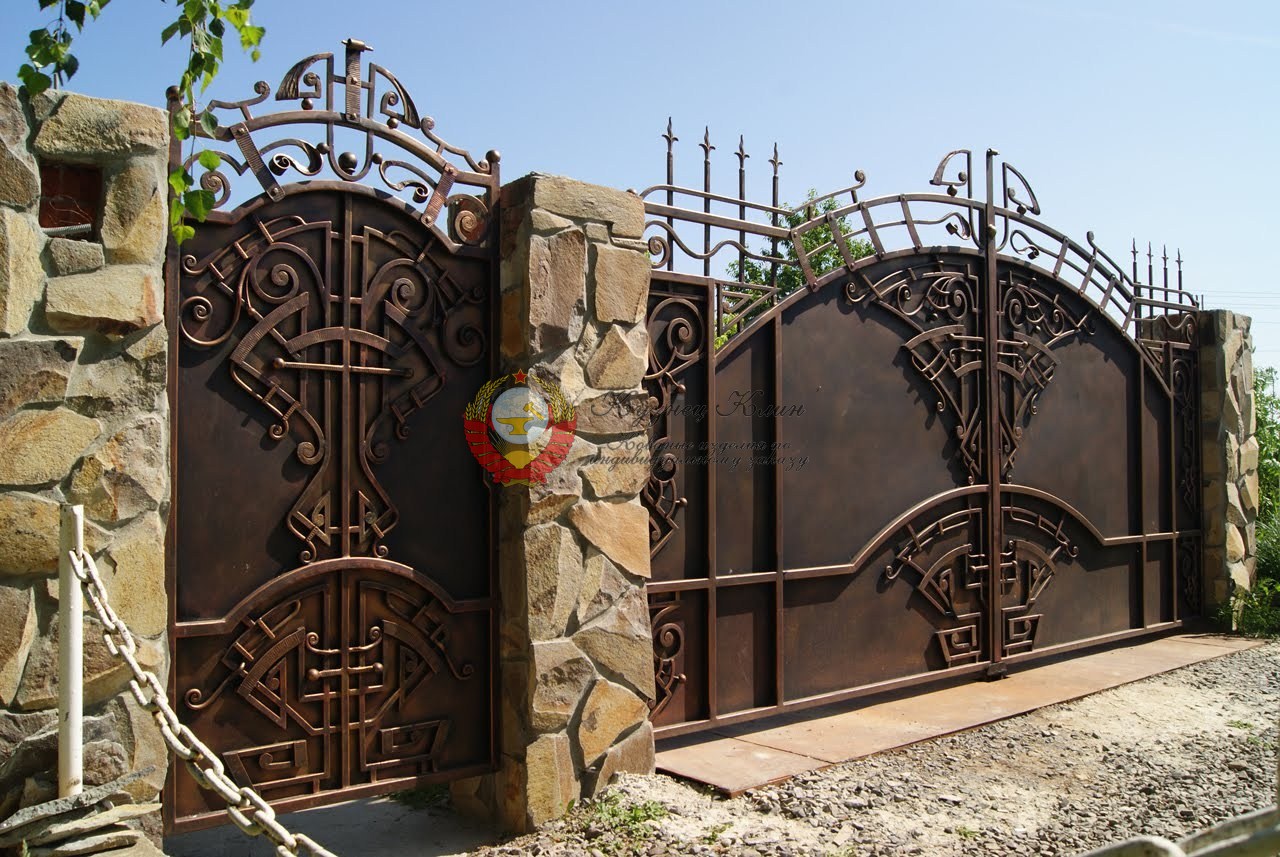 Кованые ворота строгий модерн