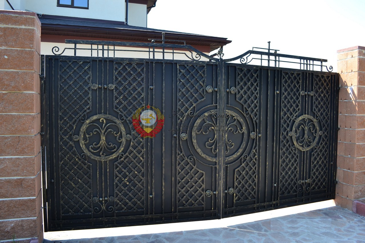 Кованые ворота распашные