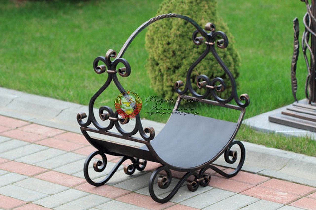 Кованая дровница переноска