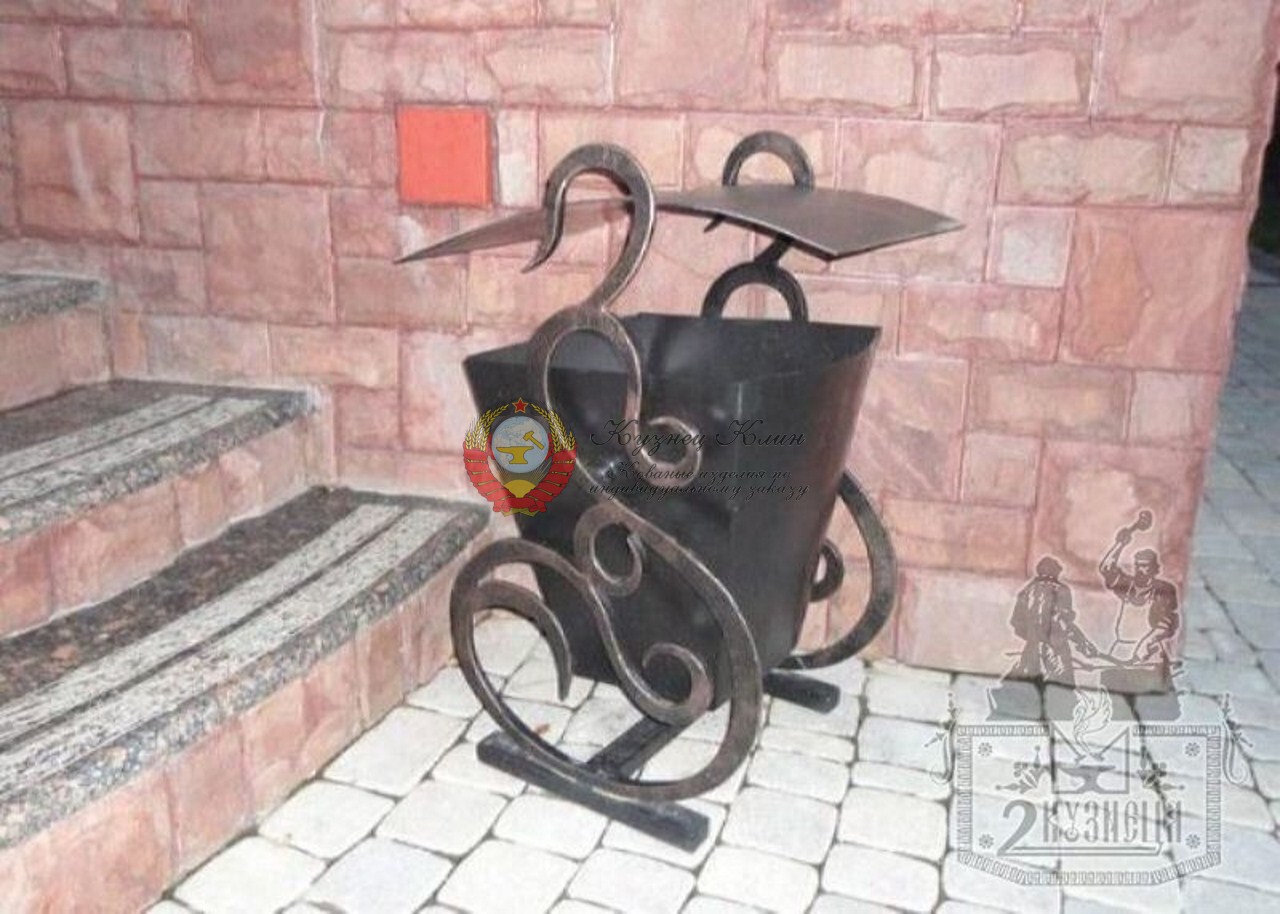 Урна кованая стиль модерн