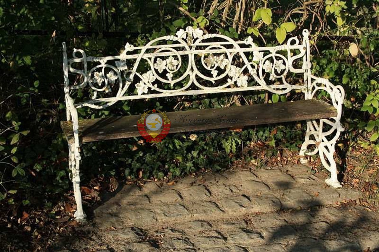 Кованая лавочка английская классика