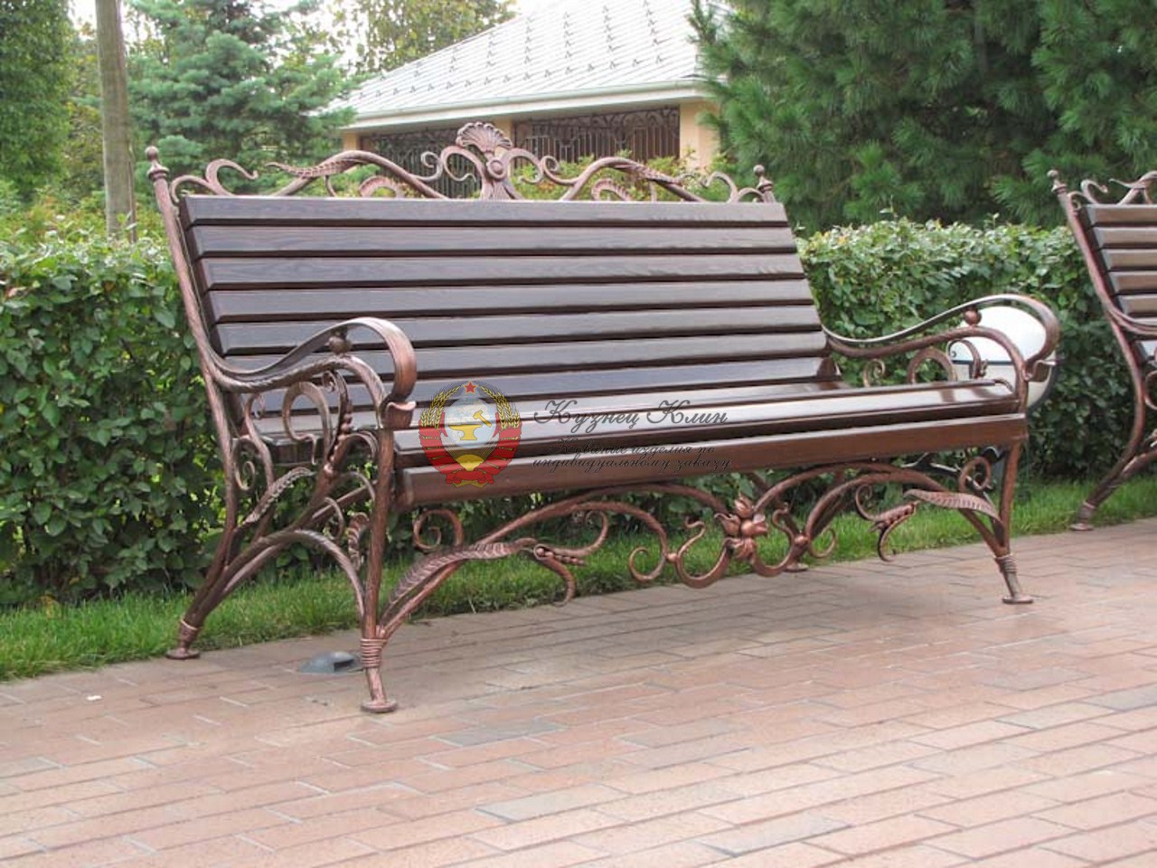 Кованая лавочка садовая