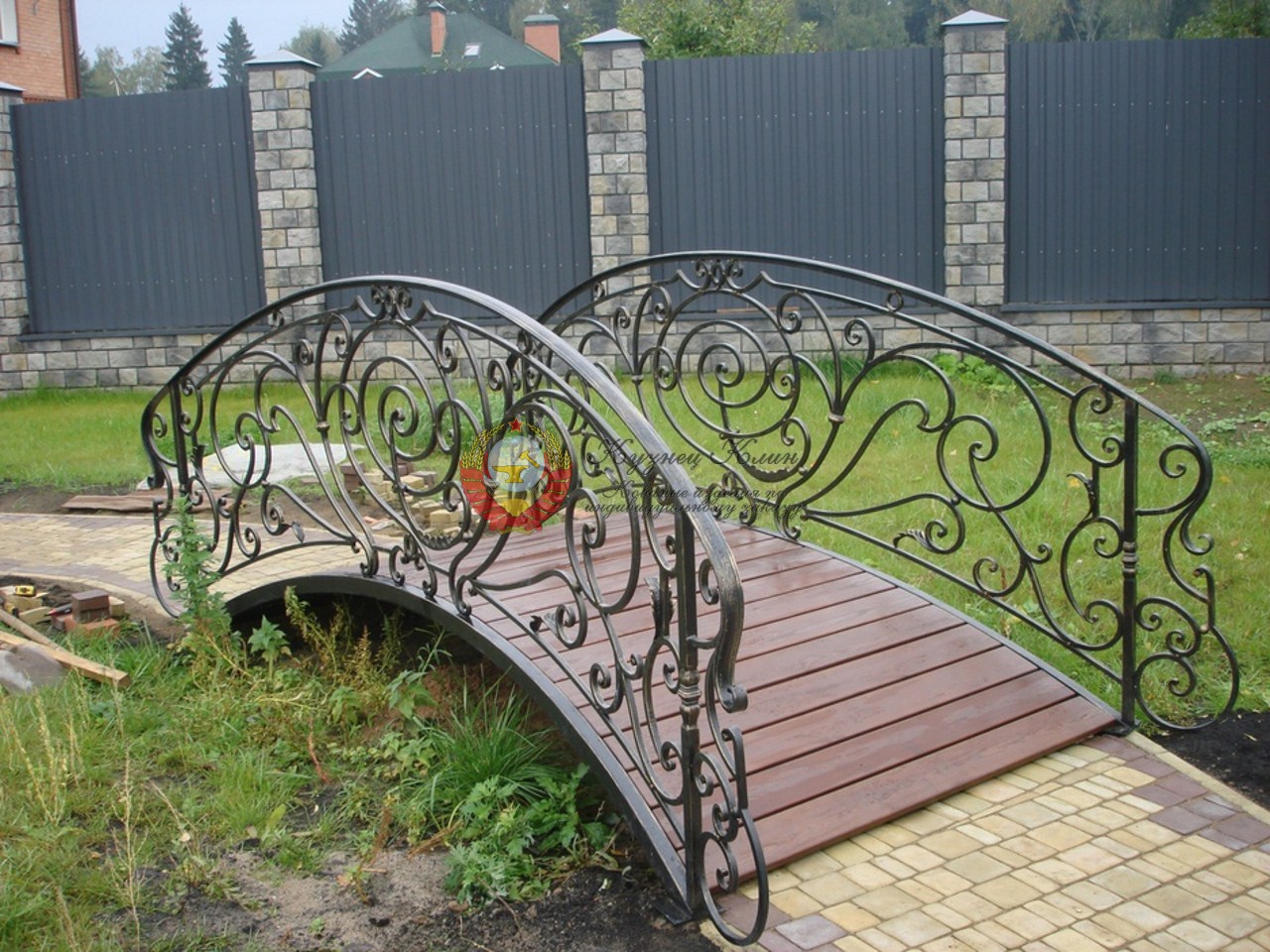 Кованый мостик готический стиль