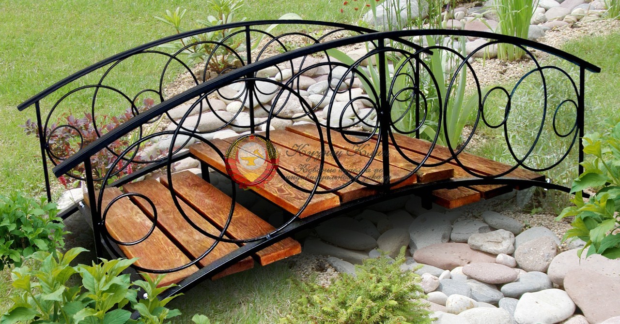 Кованый мостик круги