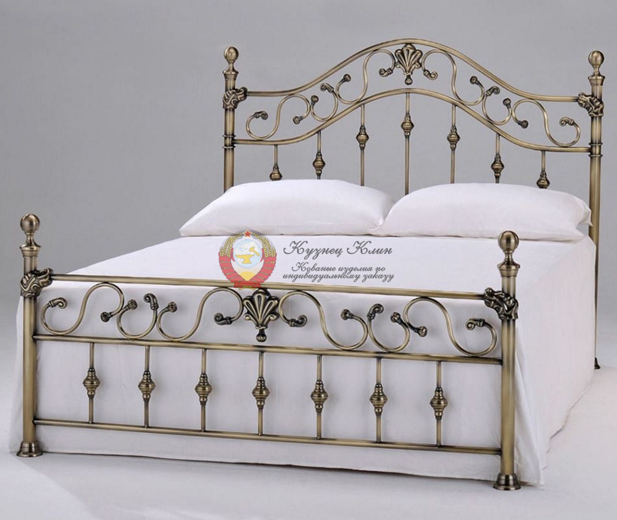 Кованая кровать бронза