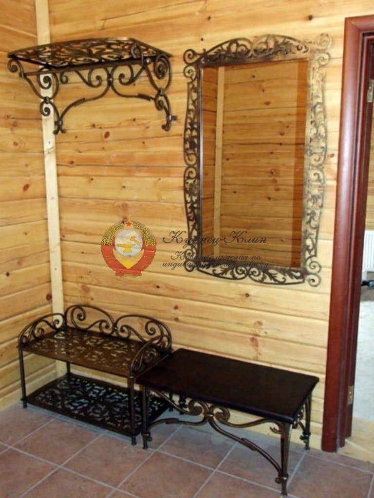 Кованая прихожая с зеркалом