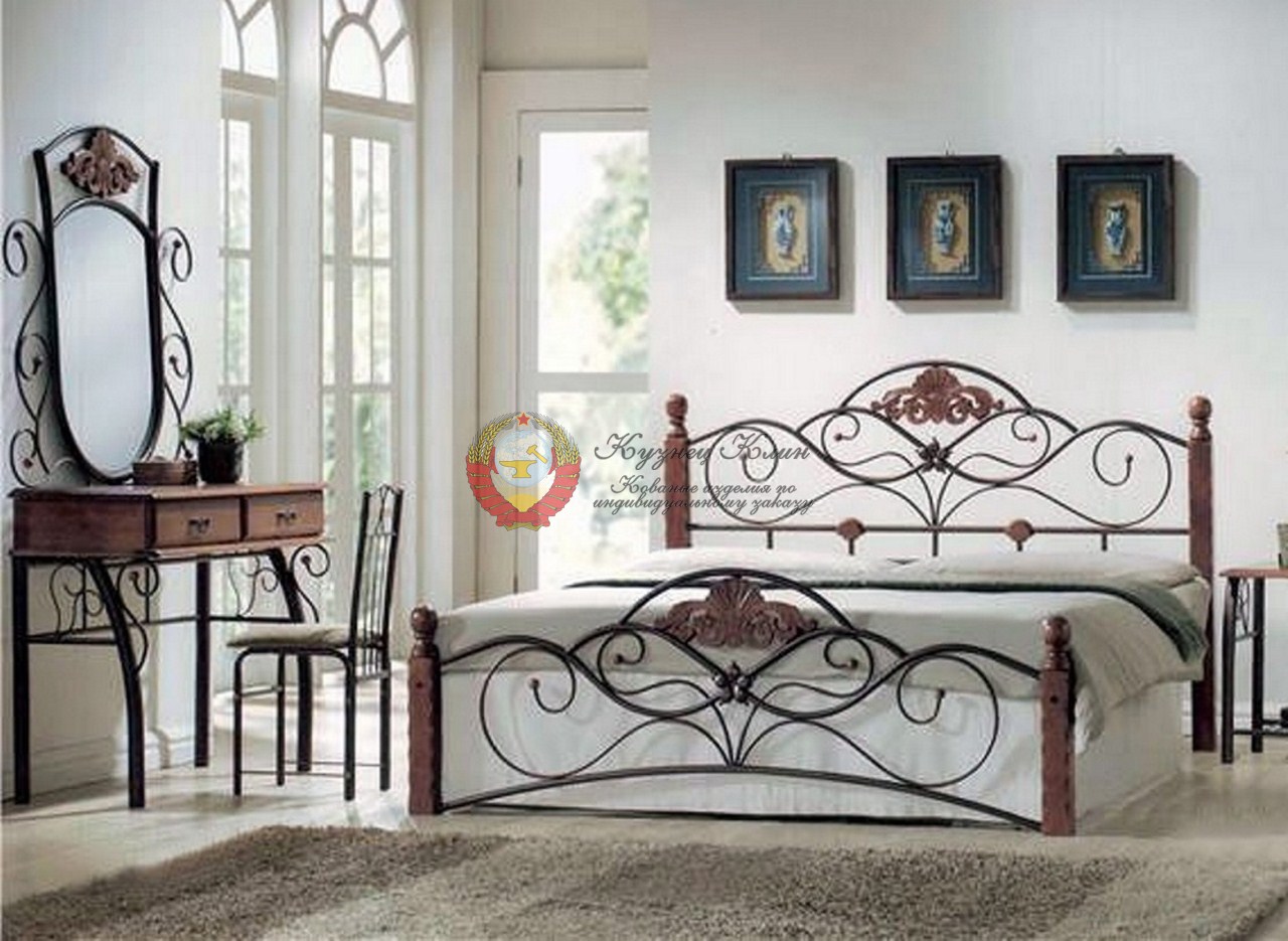 Кровать и столик кованые