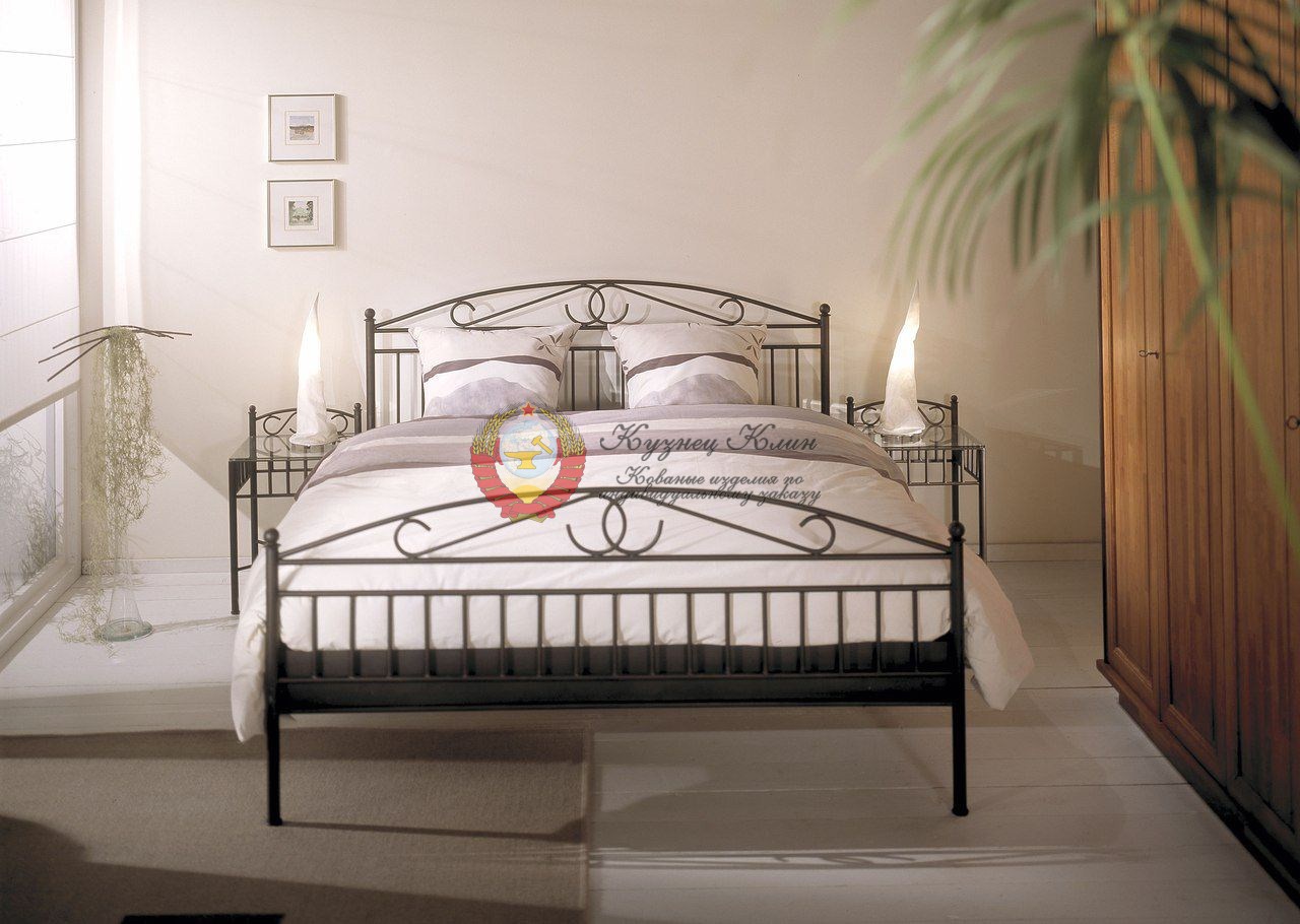Кровать кованая классика