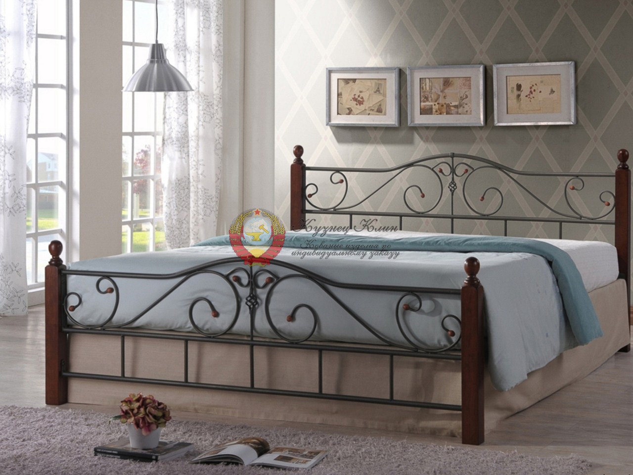 Кровать кованая с дубовыми ножками