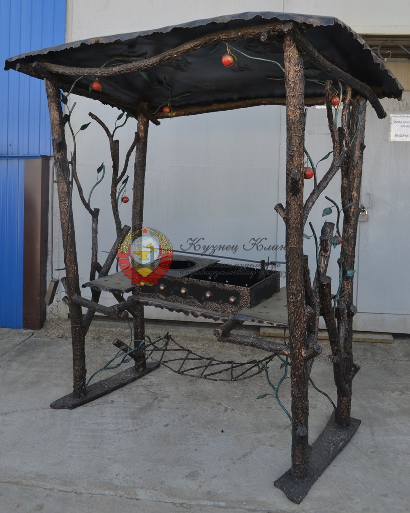 Мангал с крышей кованый лесник