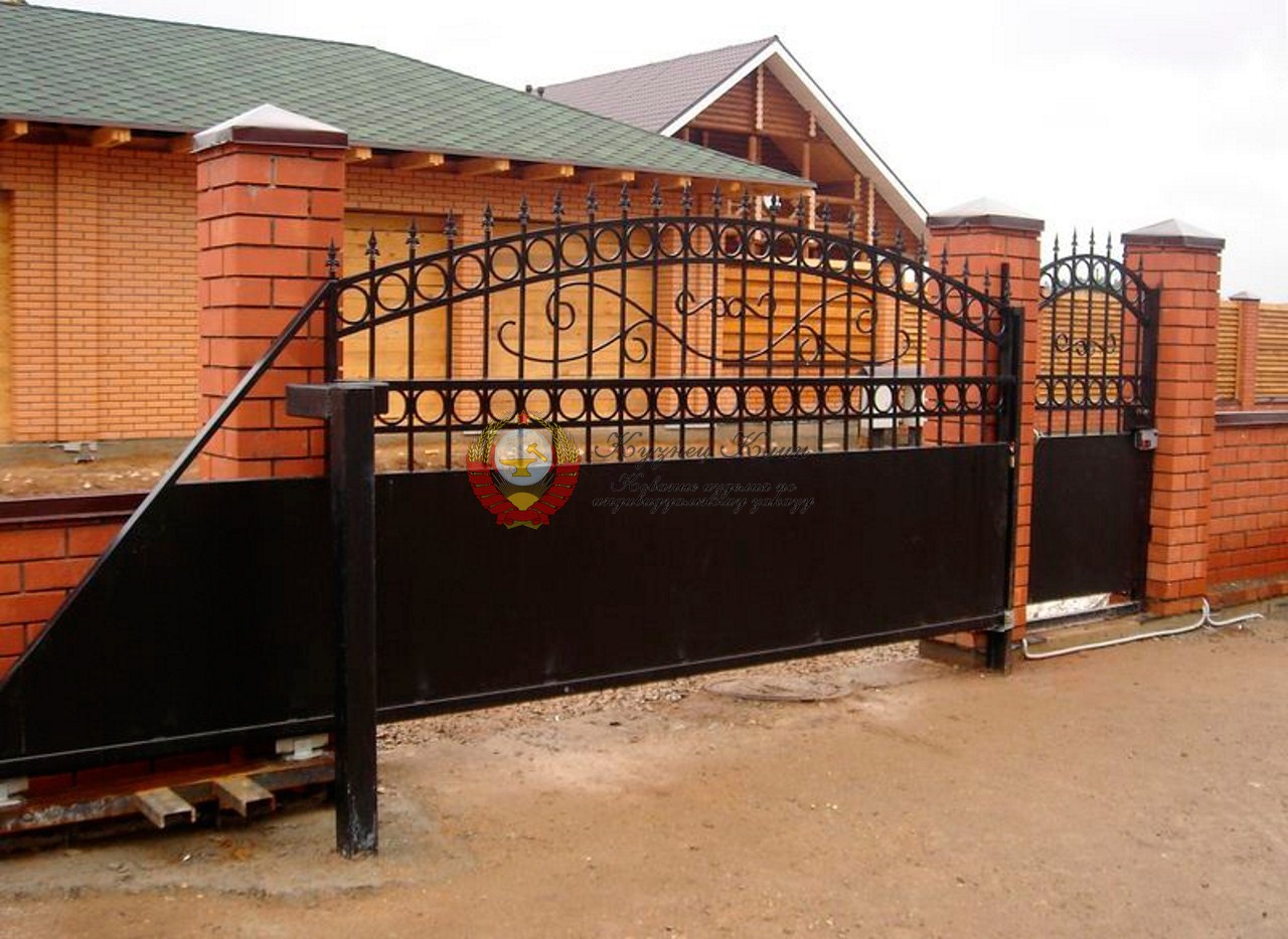 Кованые ворота откатные с каликой