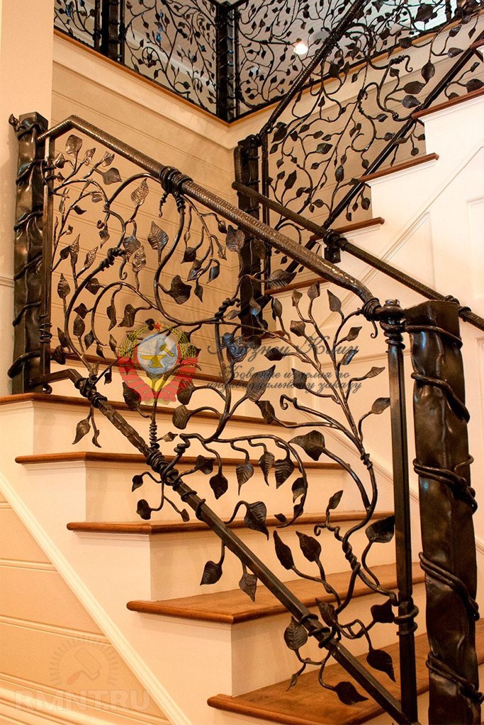 Кованые перила ростительный арнамент