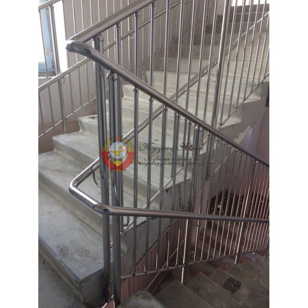 Сварные перила из нержавейки забор для гос учереждений