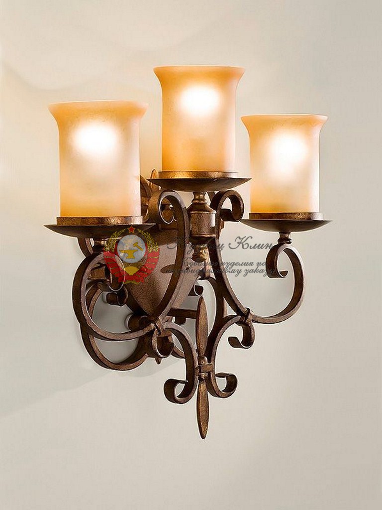 кованый бра в комноту