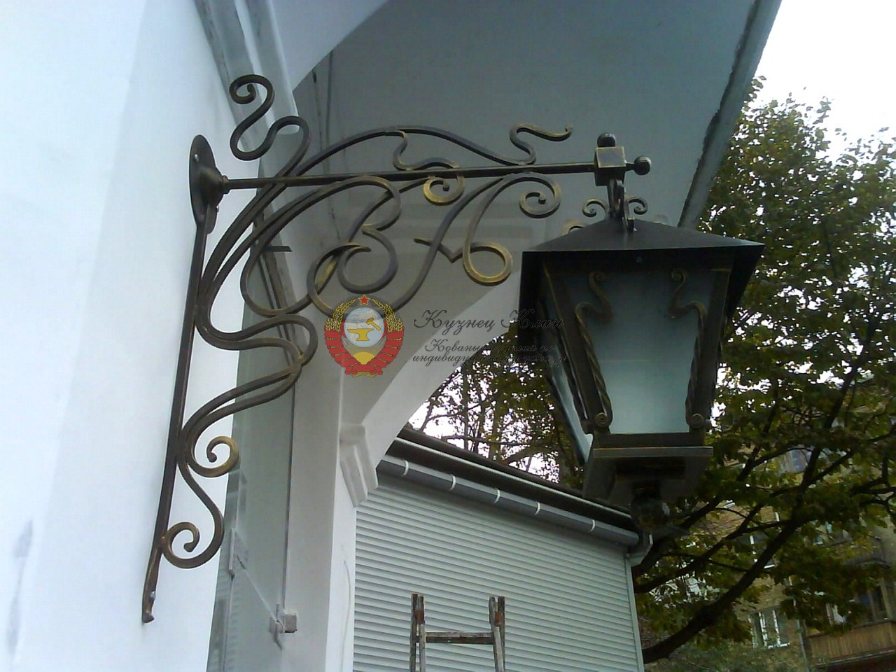 Кованый светильник готика