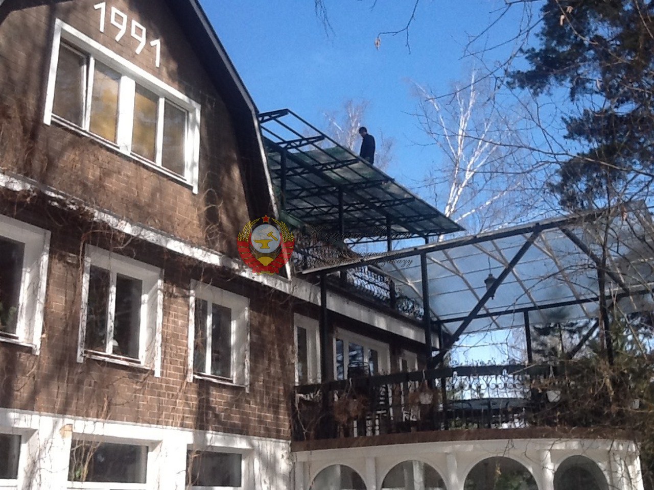 Навес с прямой крышей