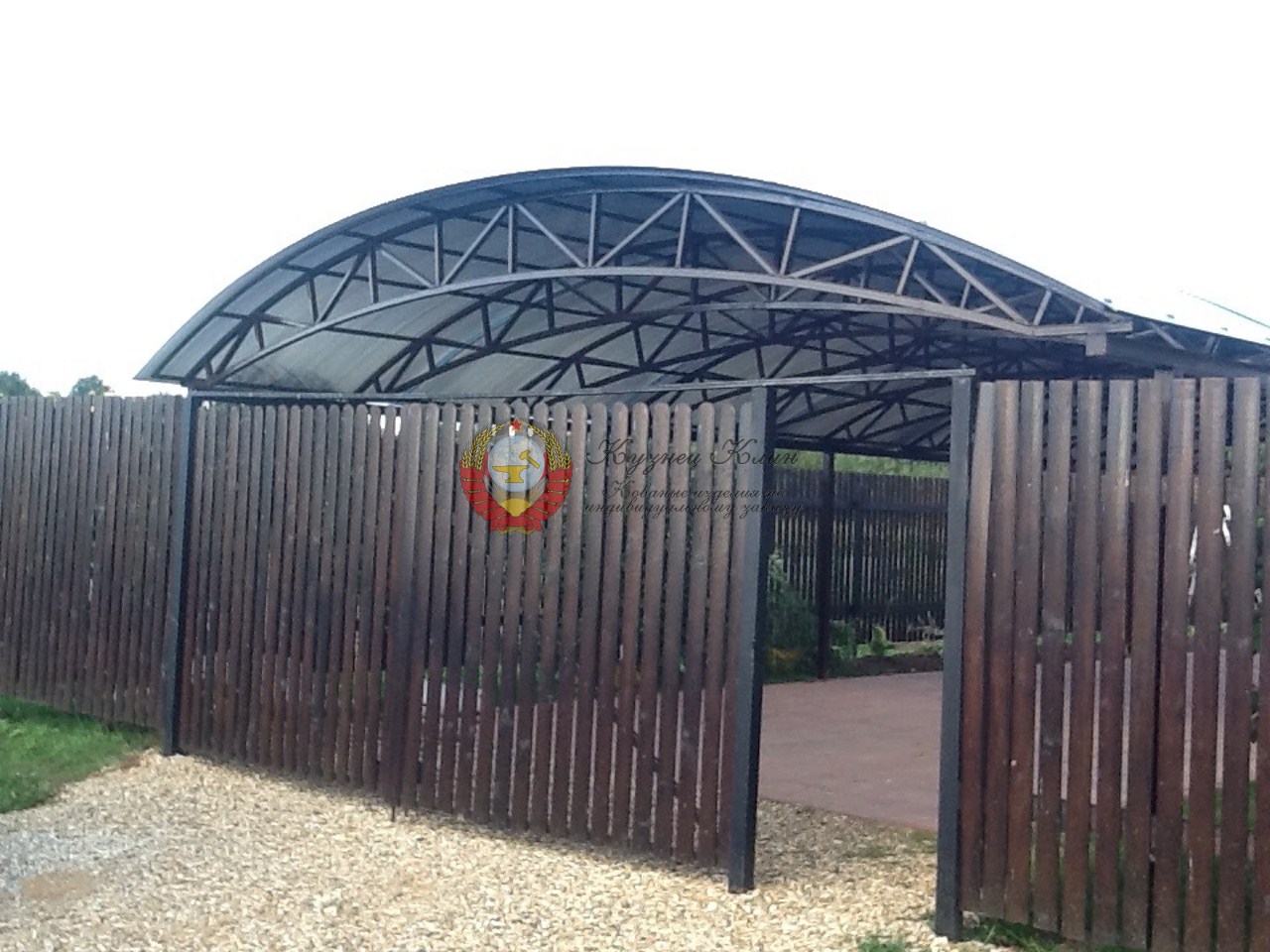 Простой навес на площадку с сотовым поликарбонатом