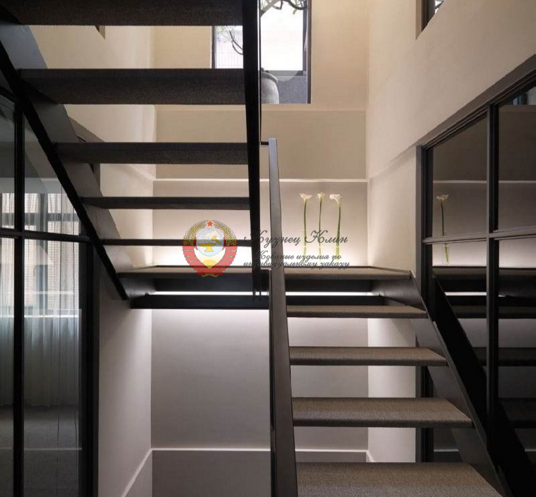 Лестница в стиле техно