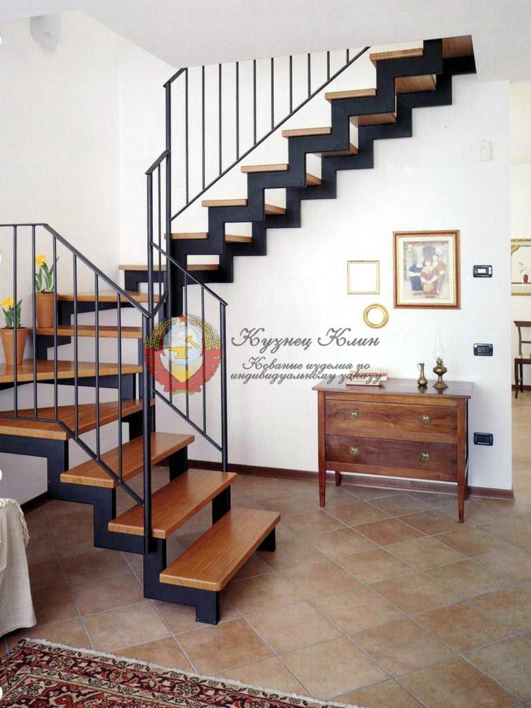 Лестница сварная ступени из ясеня