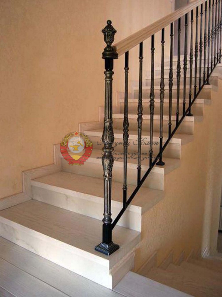 Перила класические с ковкой