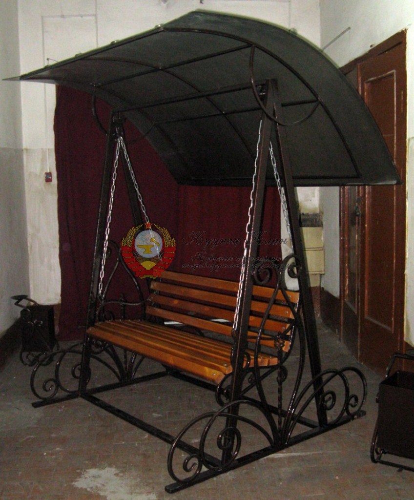 Качели с ковкой