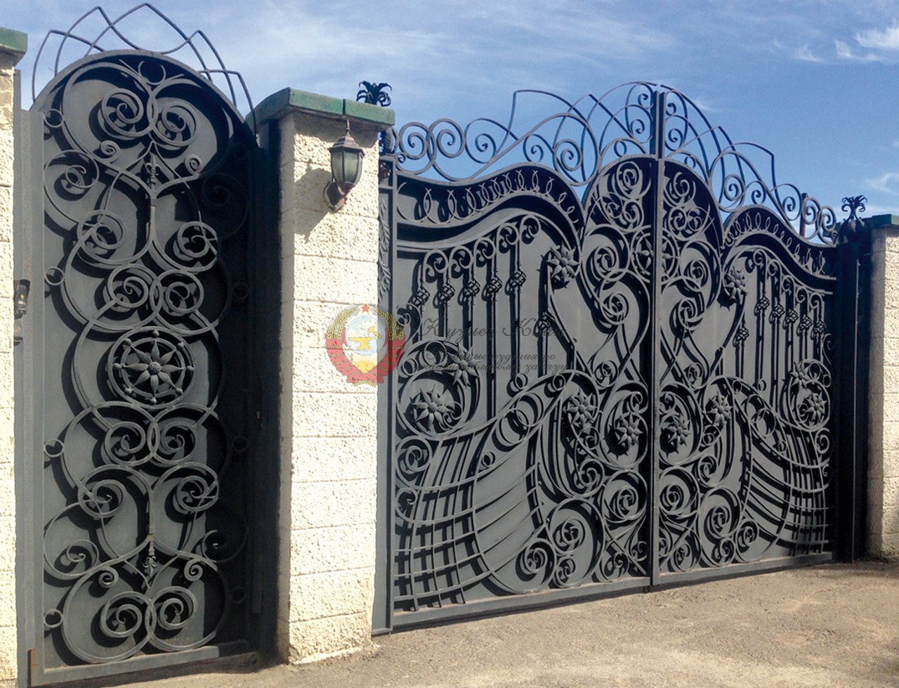 Кованые ворота матово-черные
