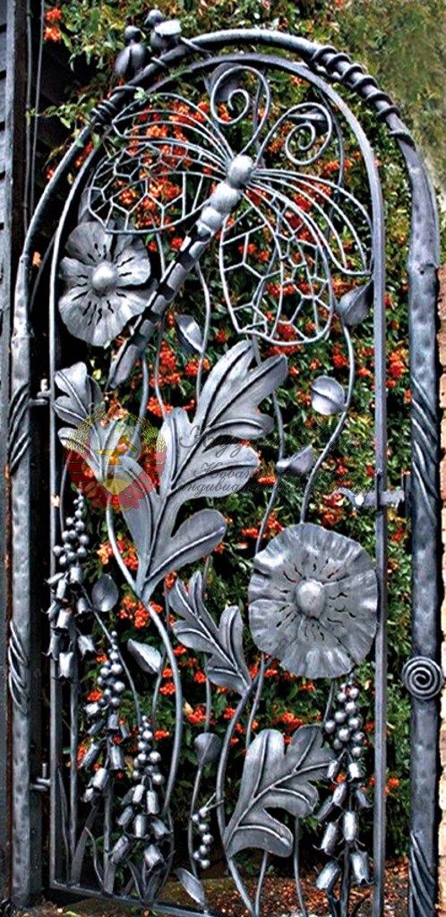 Кованая калитка шедевр кузнеца