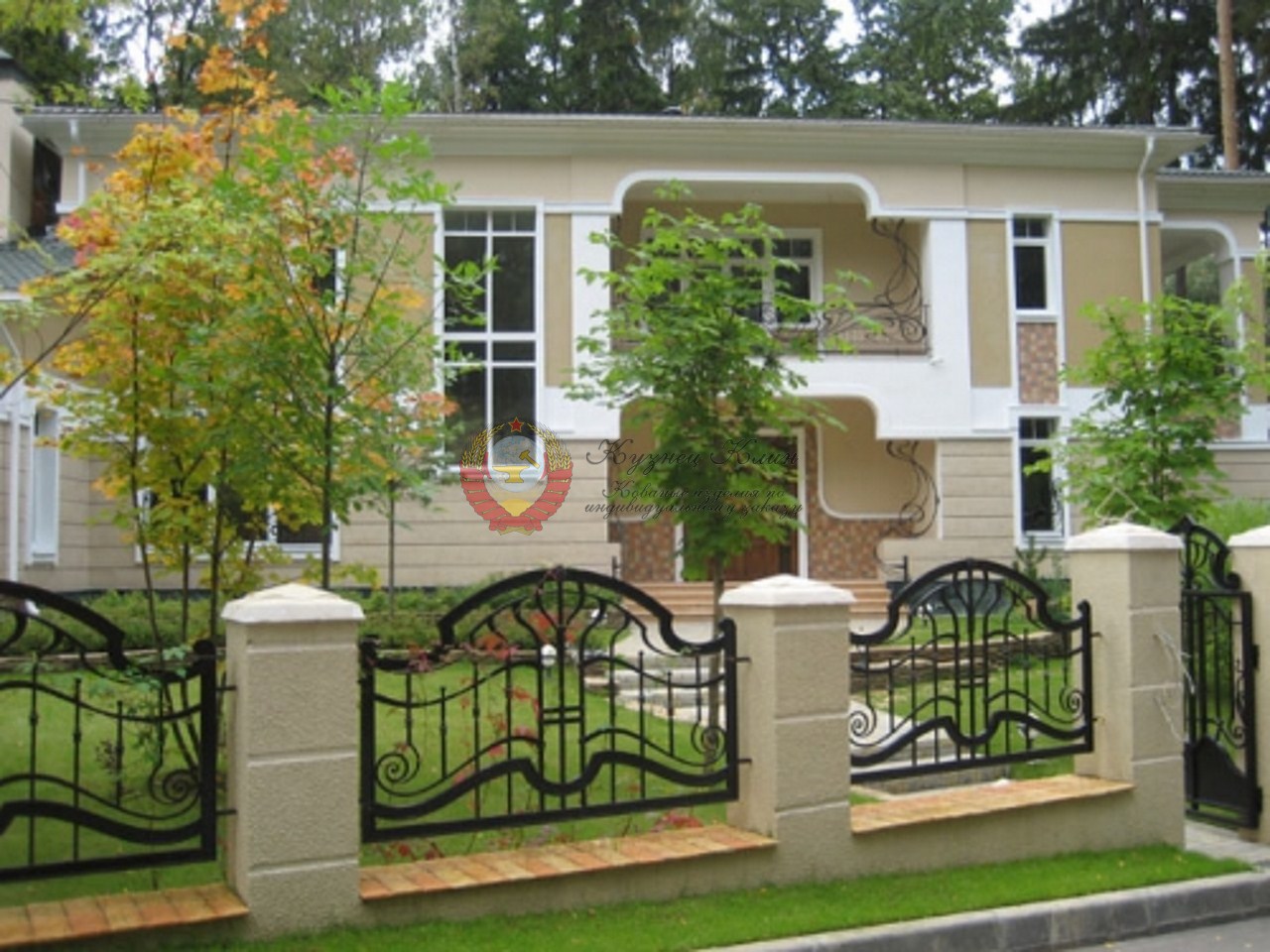 Забор кованый секционный