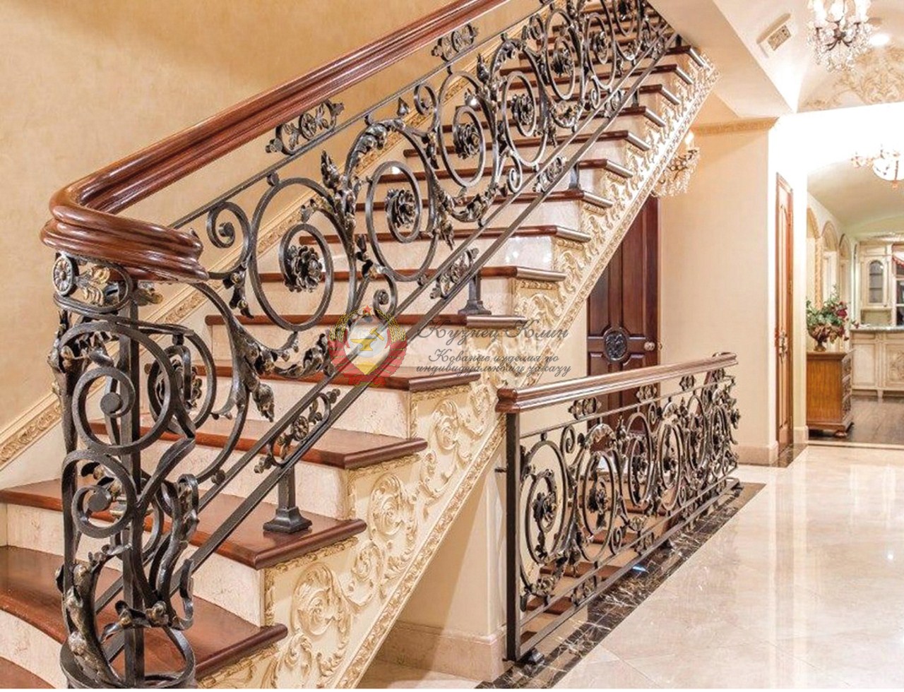 Кованое ограждение лестницы и второго света