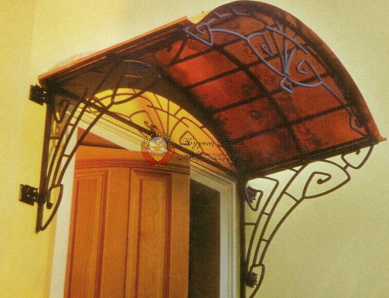 Кованый козырек с боковым крепежем