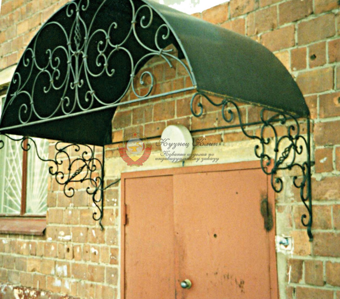 Сврной козырек с ковкой