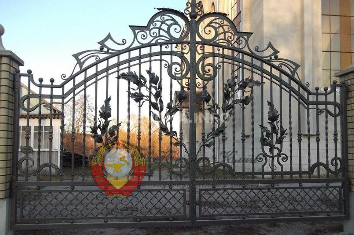 Кованые ворота листья