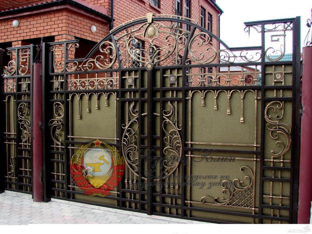 Кованые ворота распашные