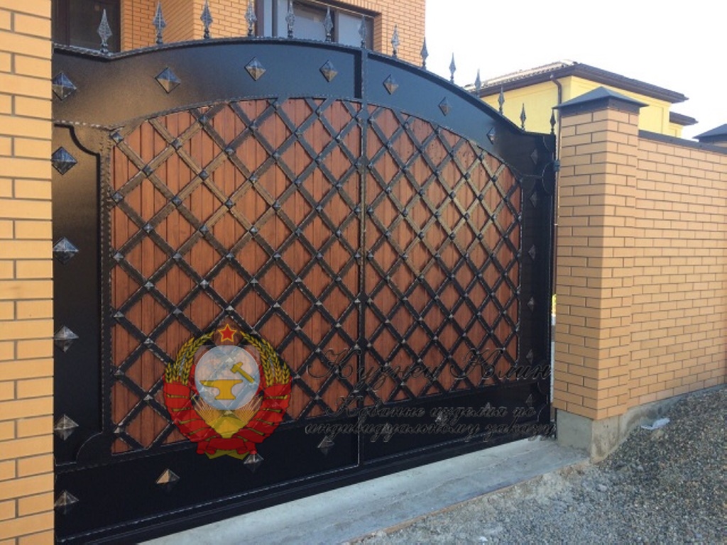 Кованые ворота царский двор