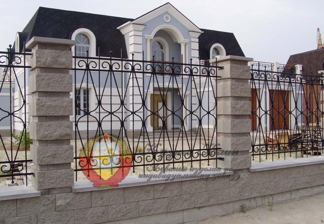 Кованый забор из полосы