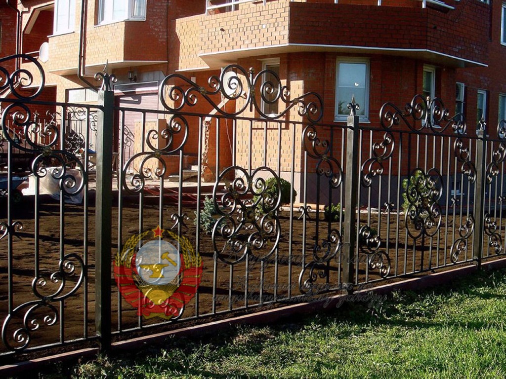 Кованый забор открытый