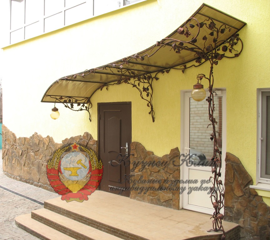 Кованый навес односкатный