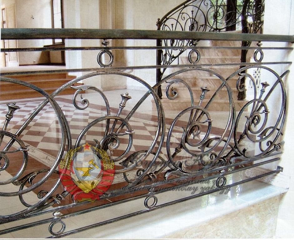 Кованые пенила с ограждением