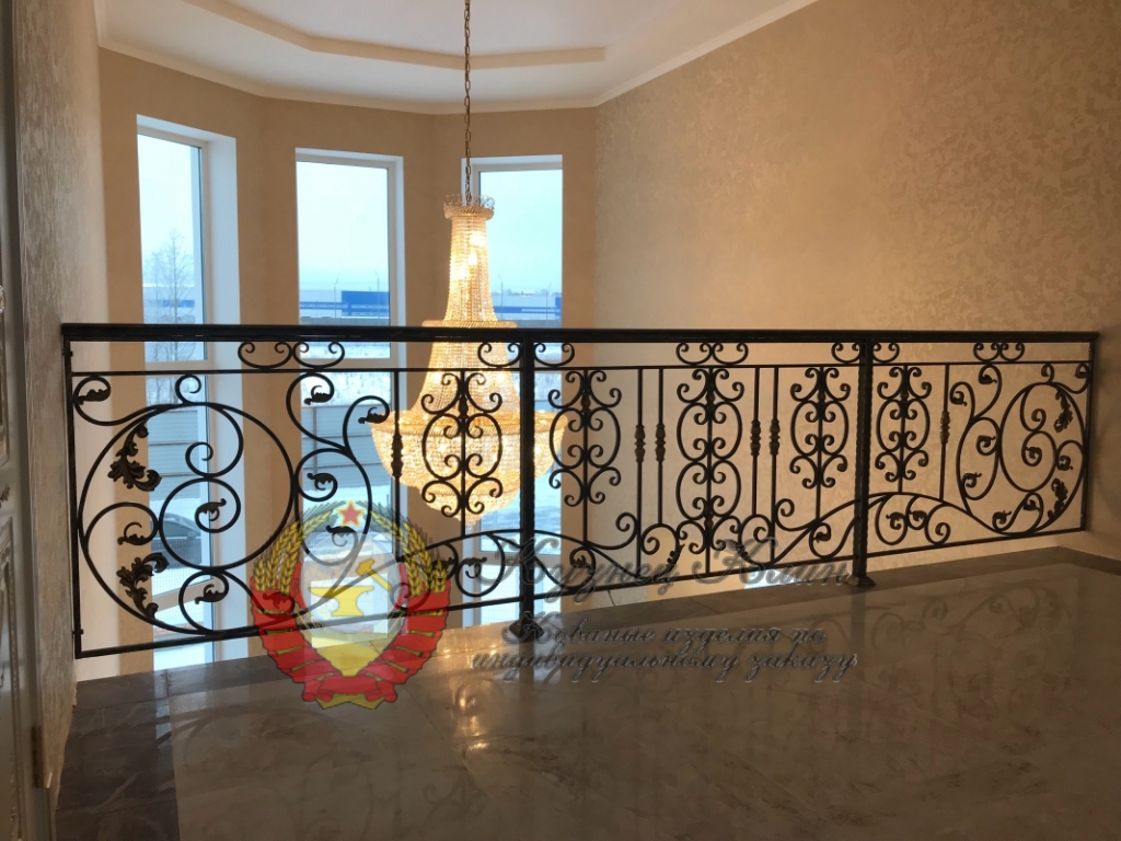 Ограждение лестницы классическое