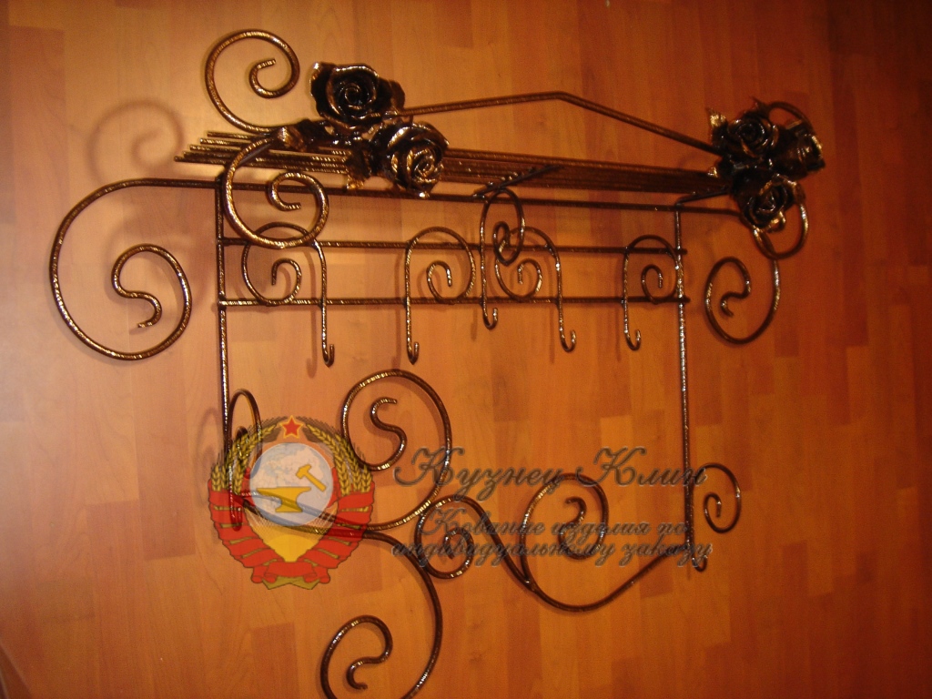 Кованая вешалка подвесная
