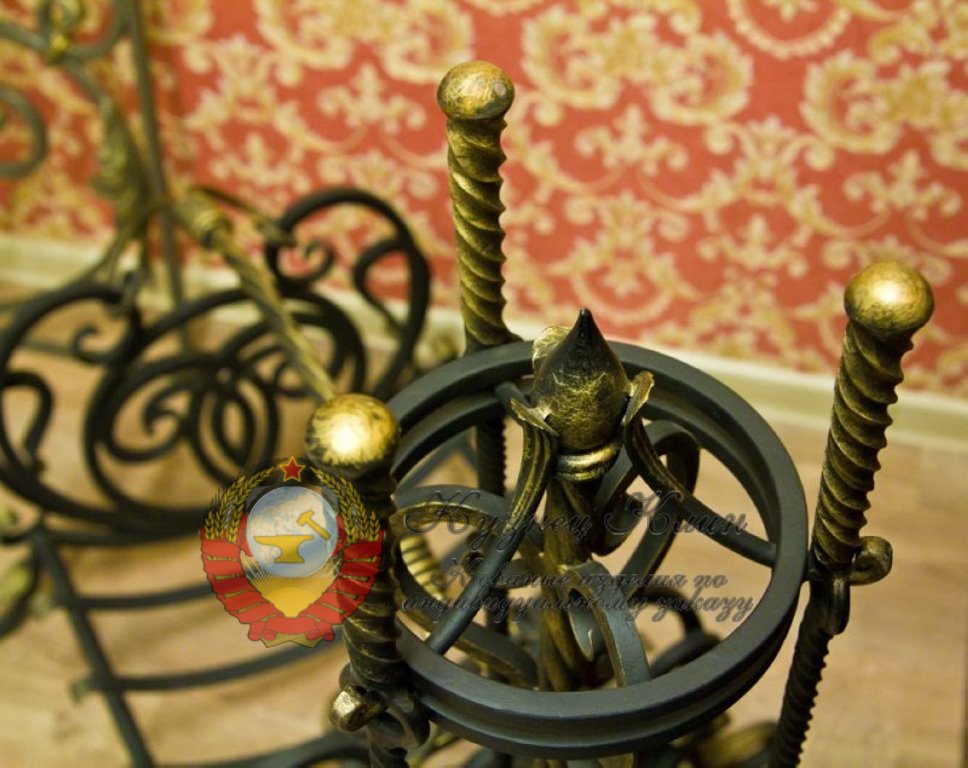 Кованая дровница