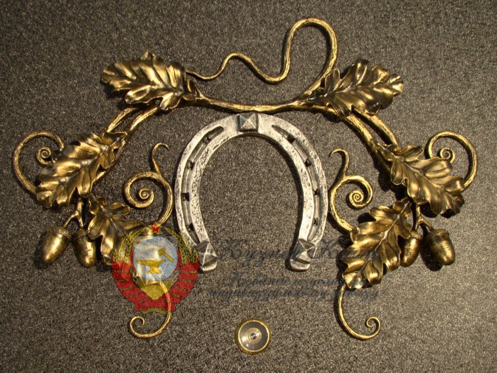 Кованая накладка на дверь