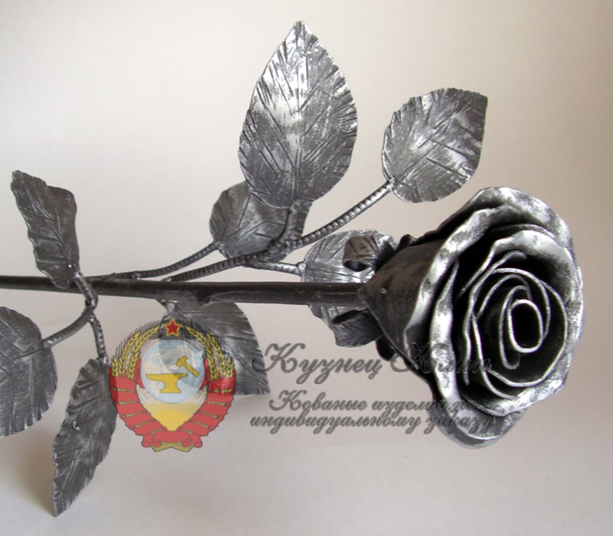 Кованая роза