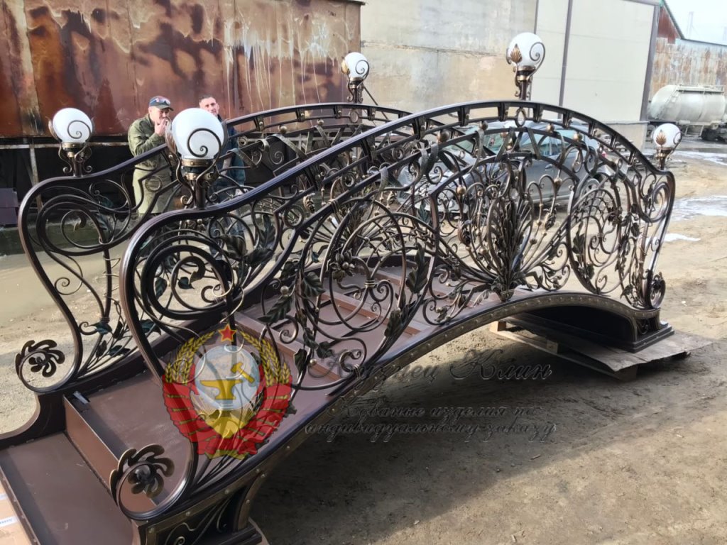 Кованый мостик большой