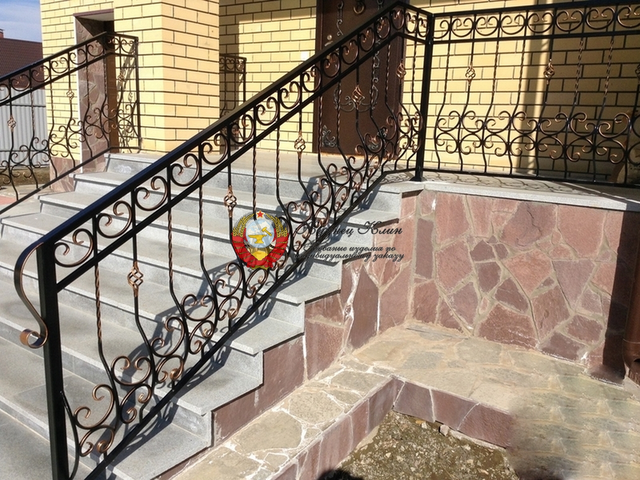 Перила кованые дутые