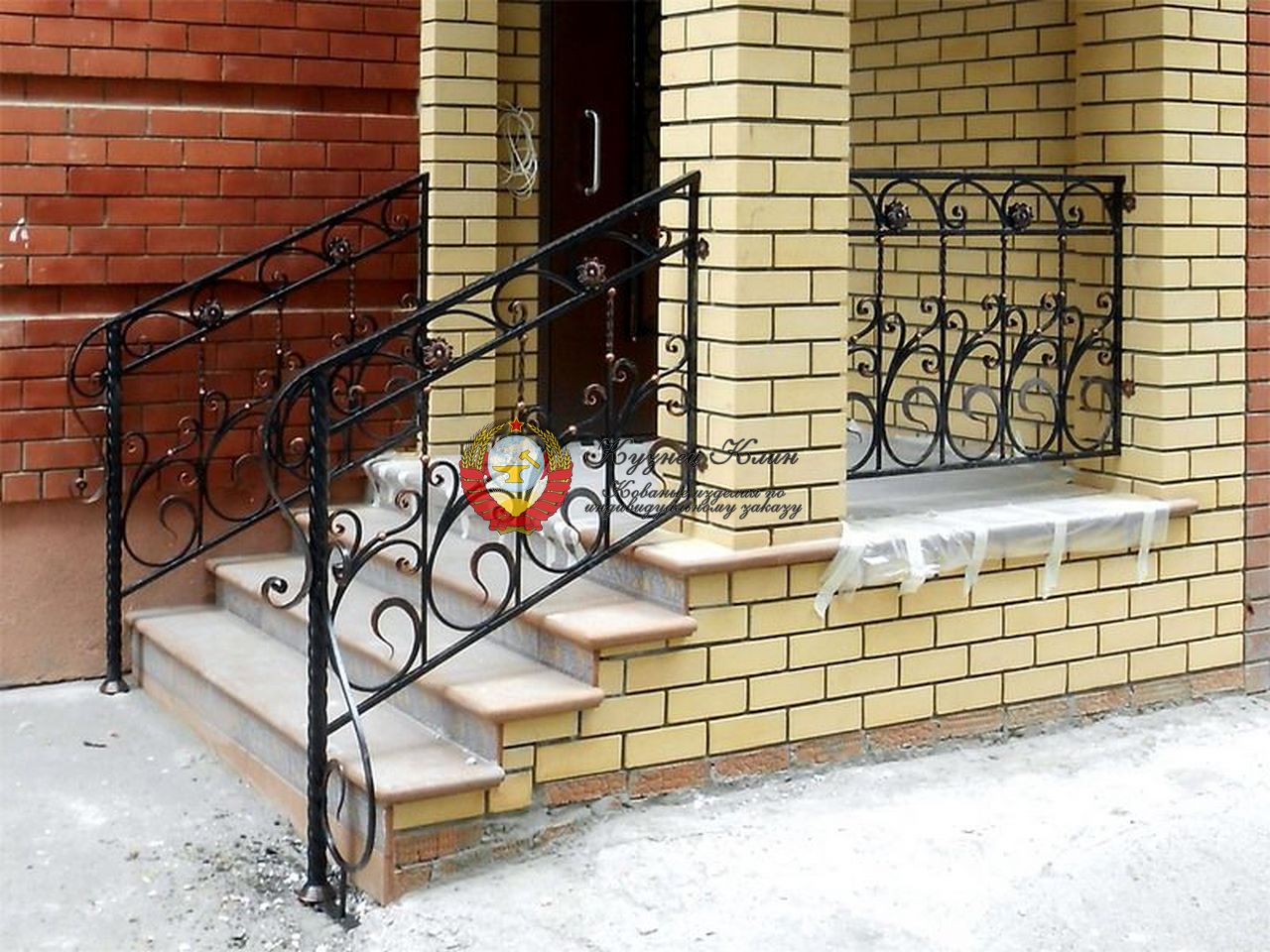 Перила с ковкой на вход