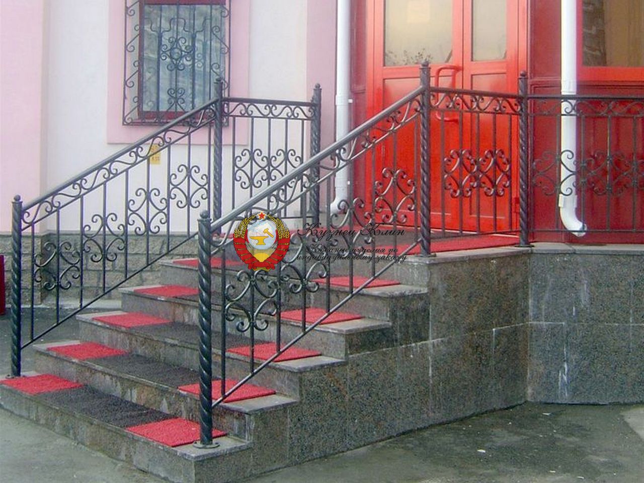 Простые перила с винтовыми столбами