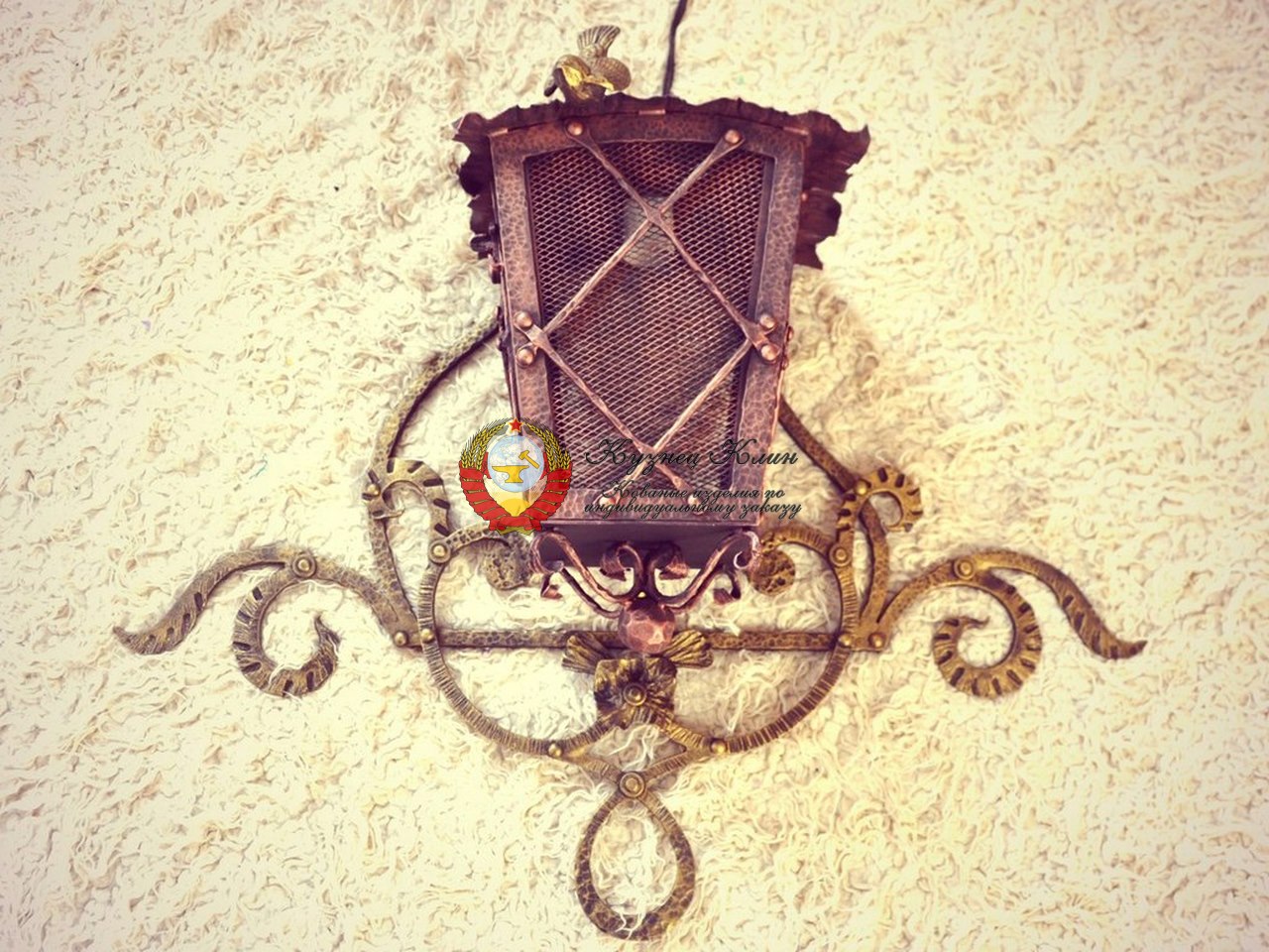 Кованое бра на стену