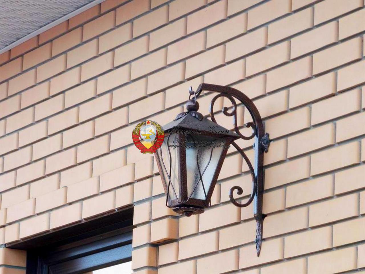 Кованый фонарь простой